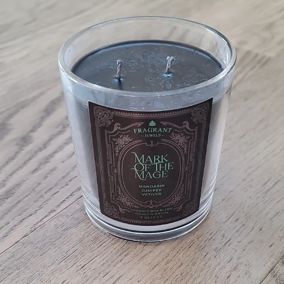 Fragrant Jewels Black Candle - Picture 1 of 4